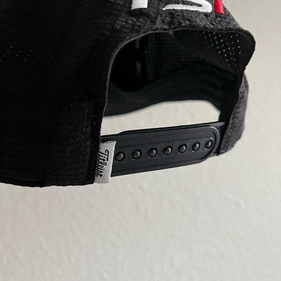 TITLEIST | TSi Black Hat Snapback Adjustable Golf Cap | Men's Size OS - Picture 4 of 6